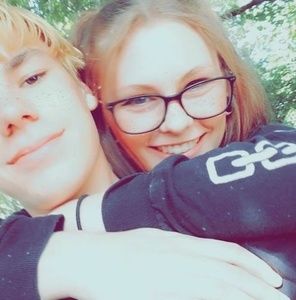 Meet your Posher, Henry